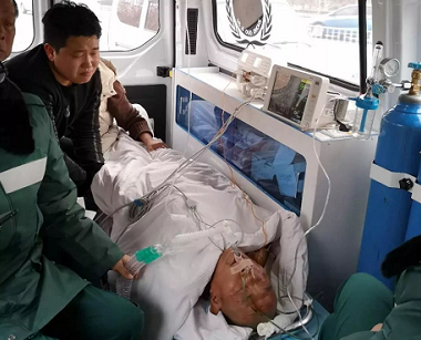 老爷子突发脑出血 腾康助老人转危为安